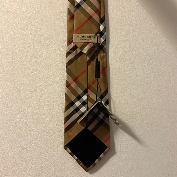 NWT Burberry classic check tie